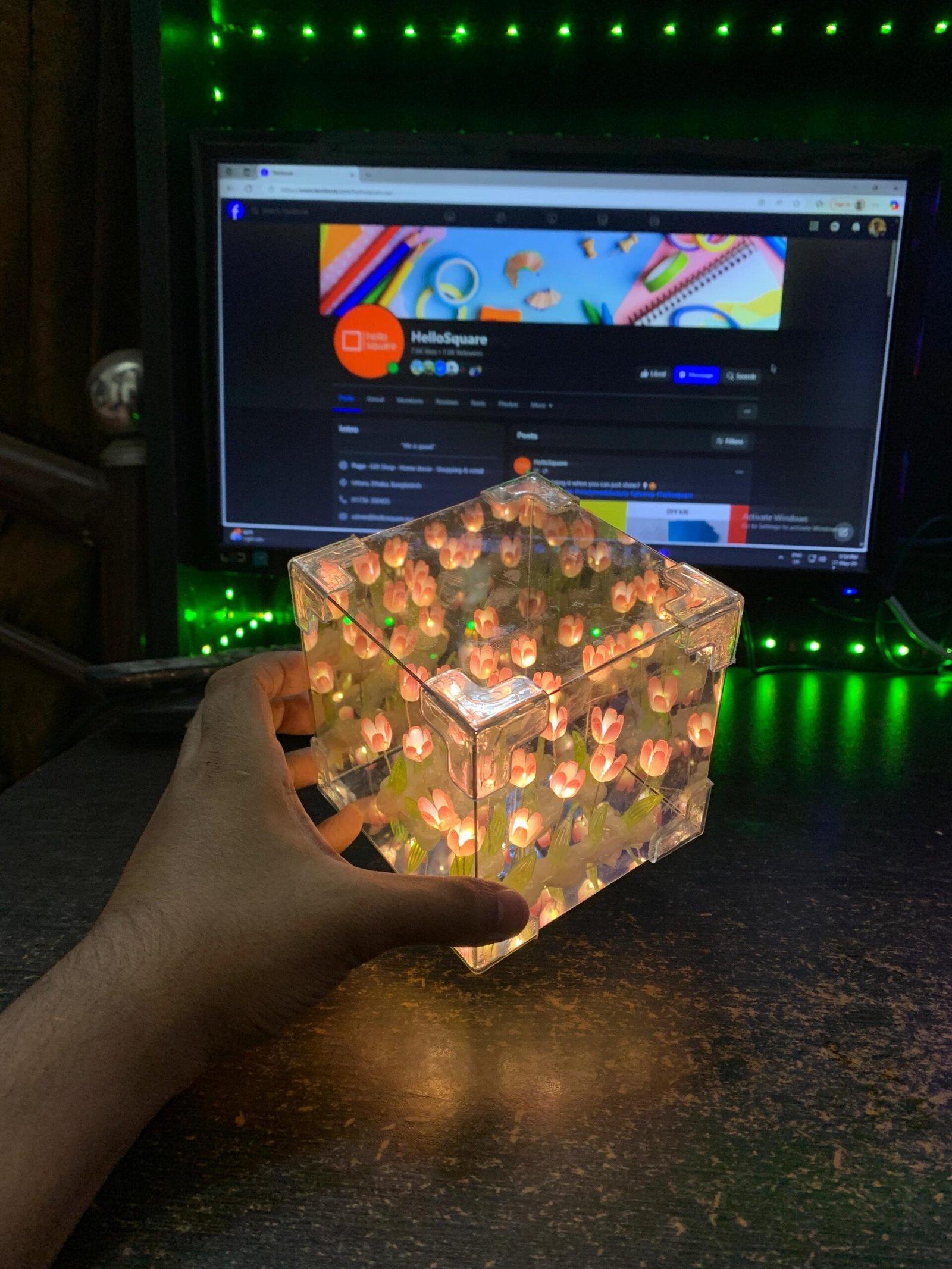 Tulip Cube Mirror Lamp | Complete Product - Image 3